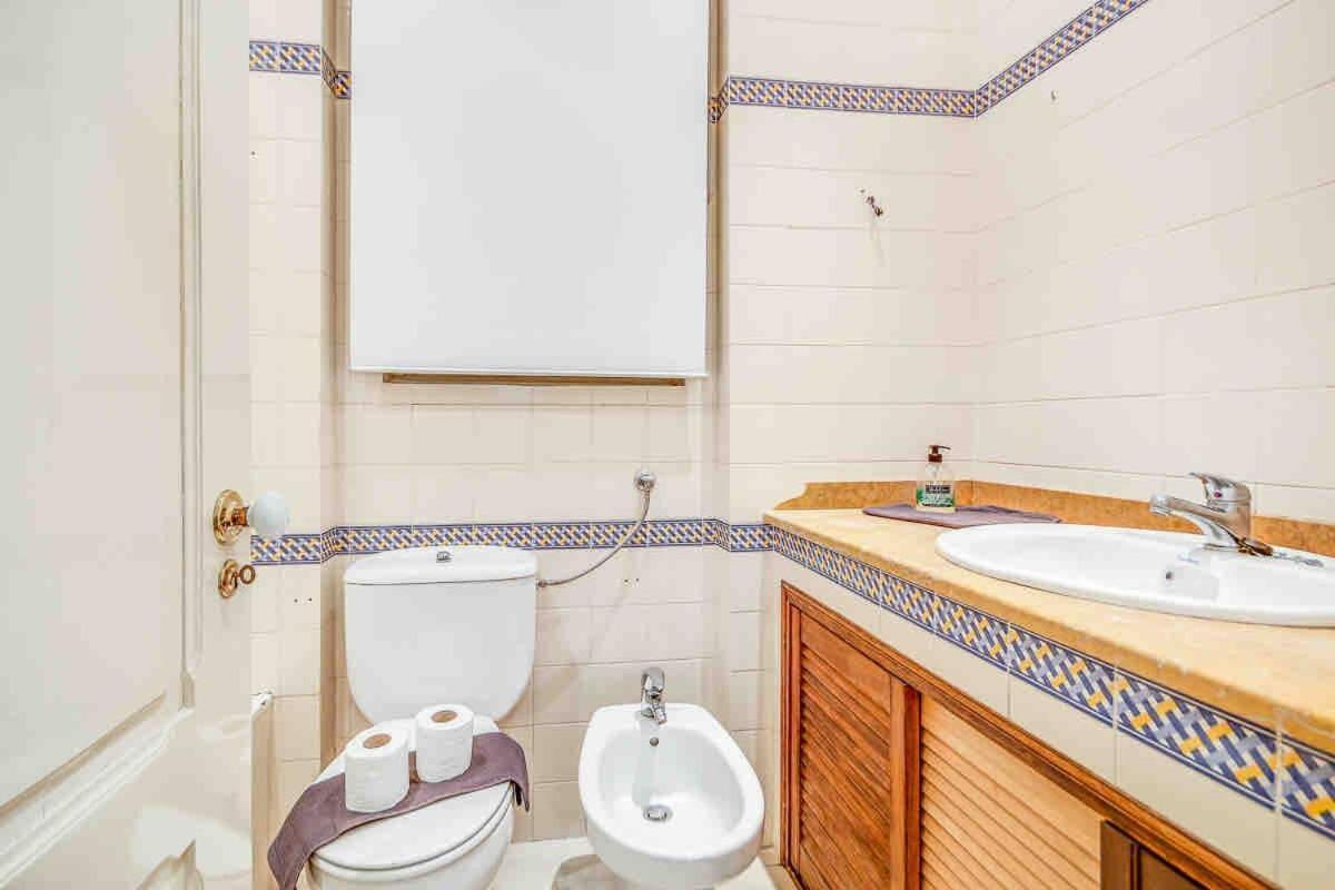 Spacious Apartment Alameda Lisbon Bagian luar foto